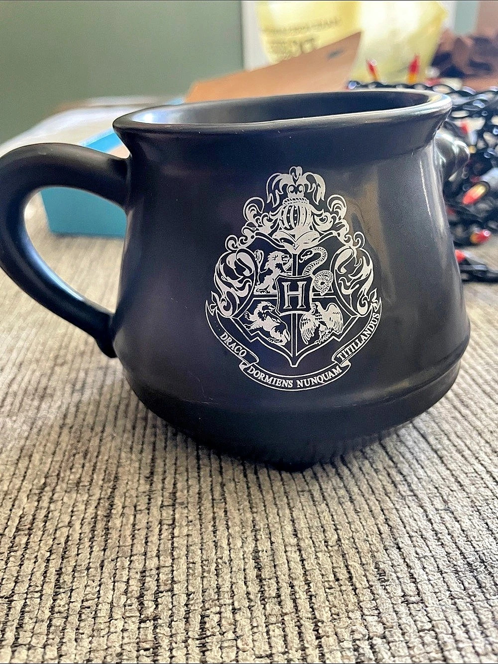 Paladone Harry Potter Cauldron Mug Black